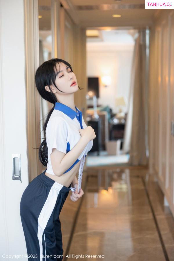   [XiuRen]高清写真图 2023.07.14 No.7085 幼幼 学生美腿第25张图片
